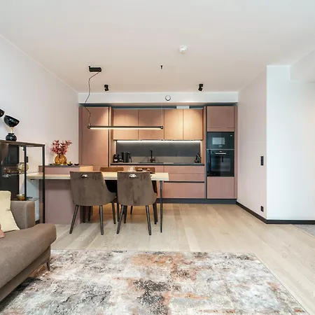 Апартаменты Dream - Modern Design With Balcony & Free Parking *
