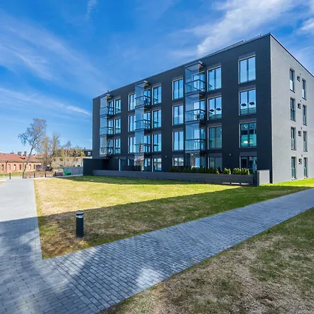 Apartment Dream - Modern Design With Balcony & Free Parking